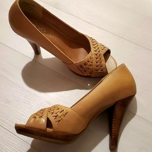 Genuine leather Aldo pumps